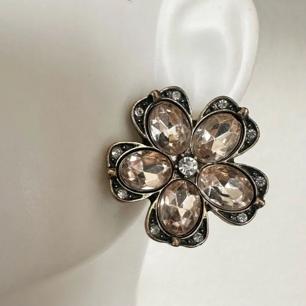 Pink rhinestone flower post earrings